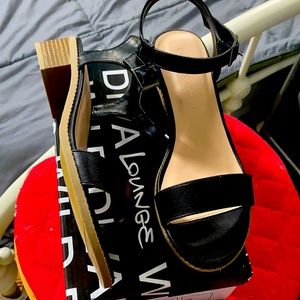 Open toe 2” block heel sandals 8.5